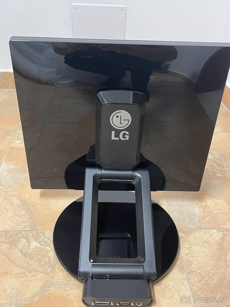 Monitor LG 19´´ - 5