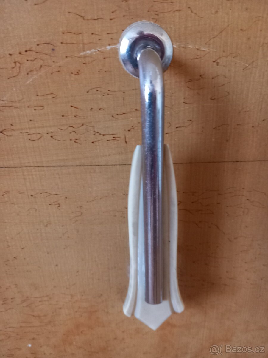 retro dřevěná skříň - 5