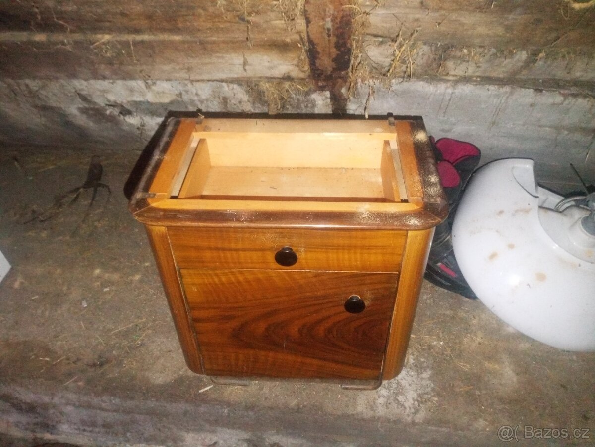 Noční stoleky - 5