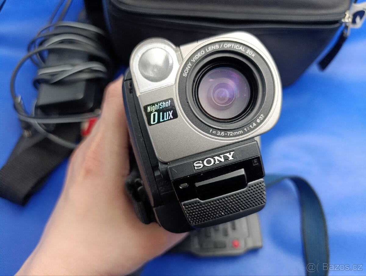 Videokamera Sony CCD-TR717 Hi8 - 5