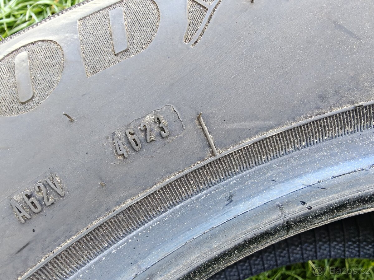 Pneu Goodyear 215/65 R16C - 5