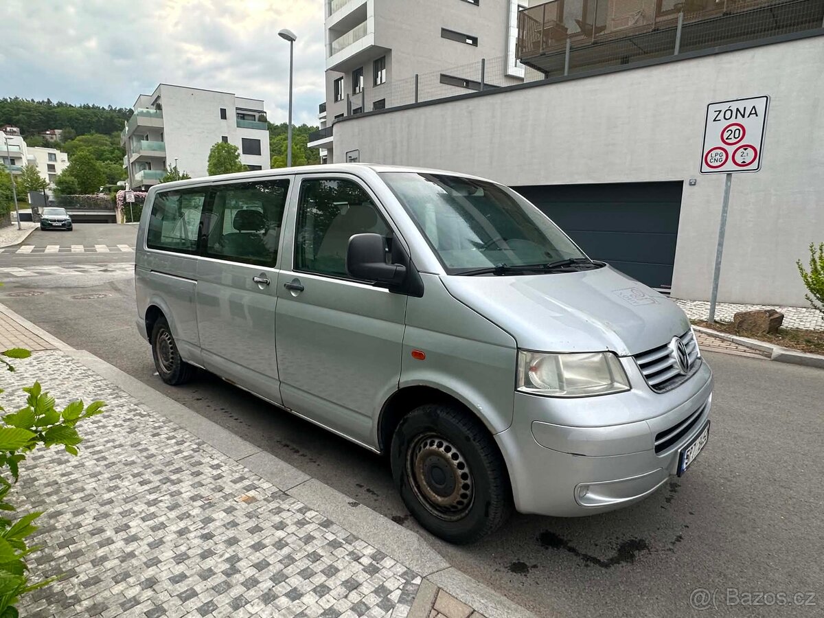 Prodám Volkswagen Transporter T5 - 5