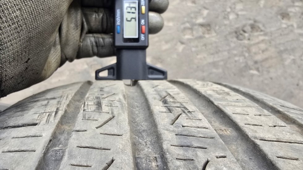 Letní pneu 225/40/19 PIrelli Run Flat - 5