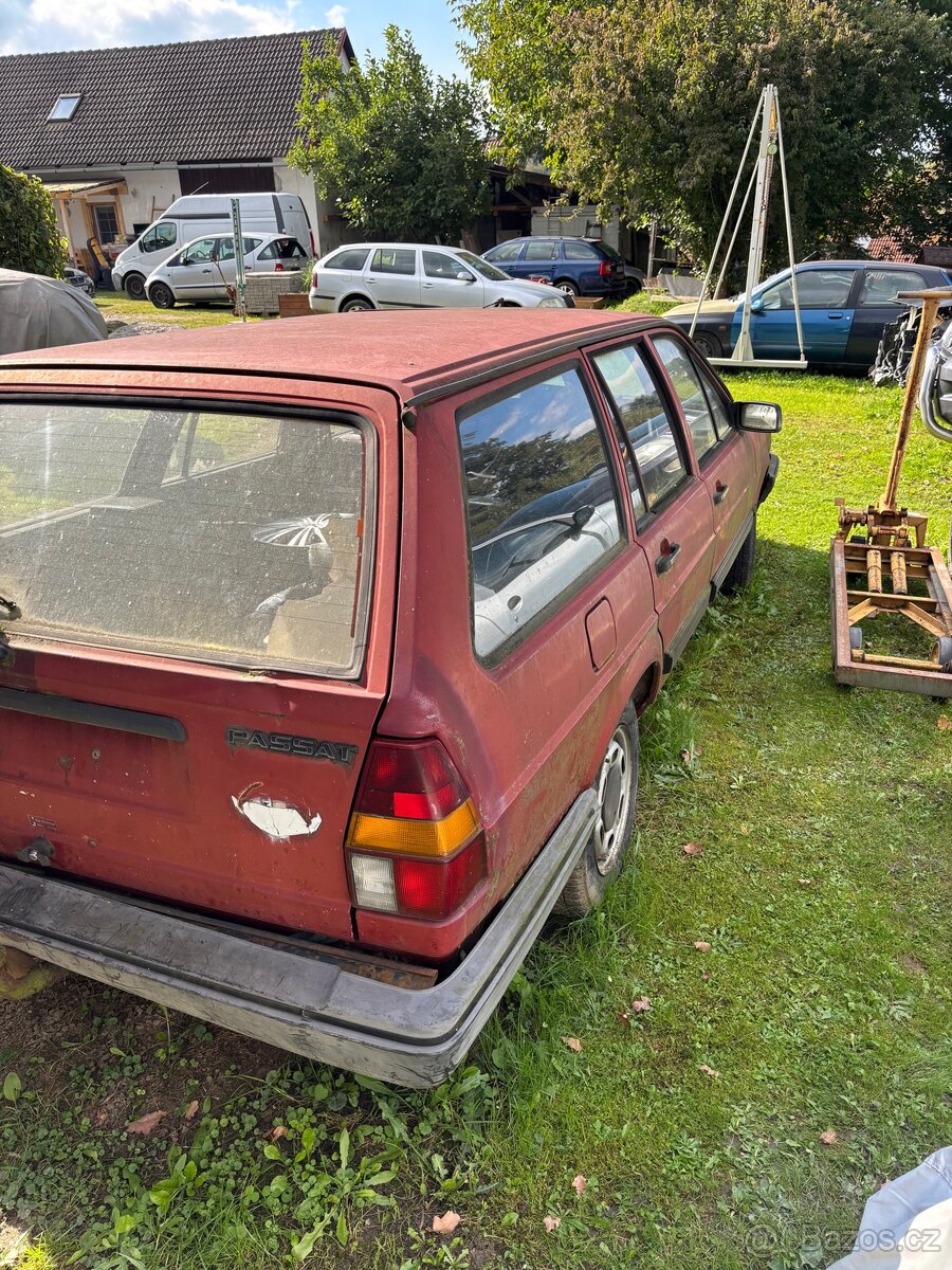 Vw passat B2 variant 1.6 benzín - 5