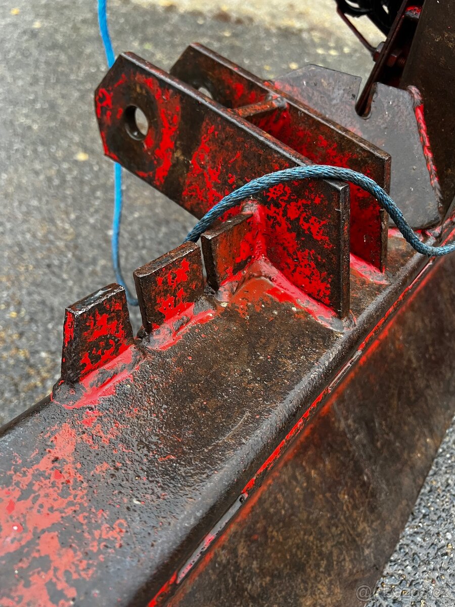 Naviják za traktor MAXWALD 3,5T -pěkný stav— rohatka- - 5