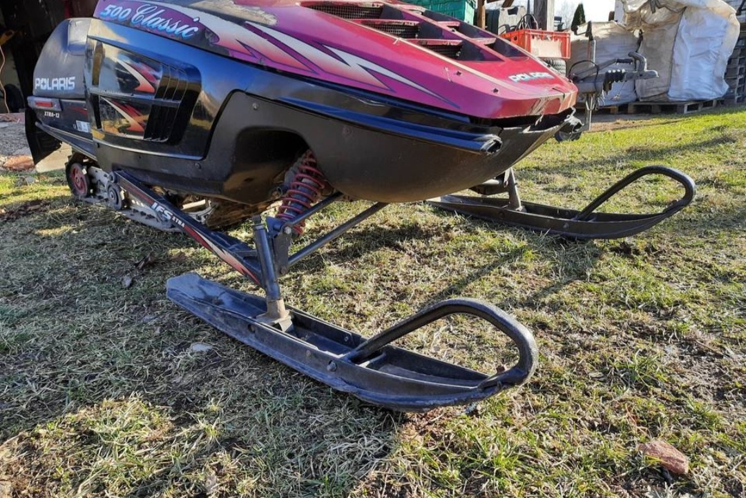 Díly pro sněžný skútr Polaris Indy 500 - 5