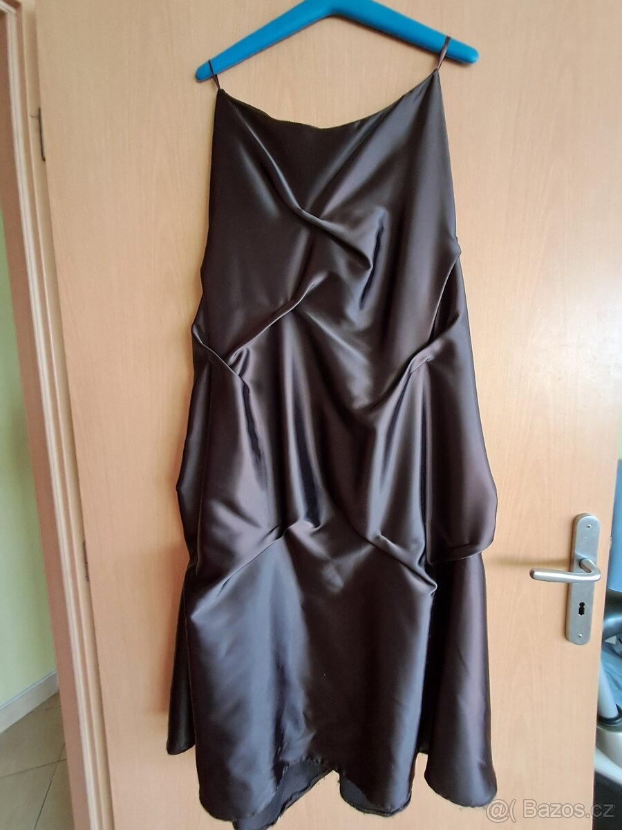 plesové šaty a dlouhá sukně - 5