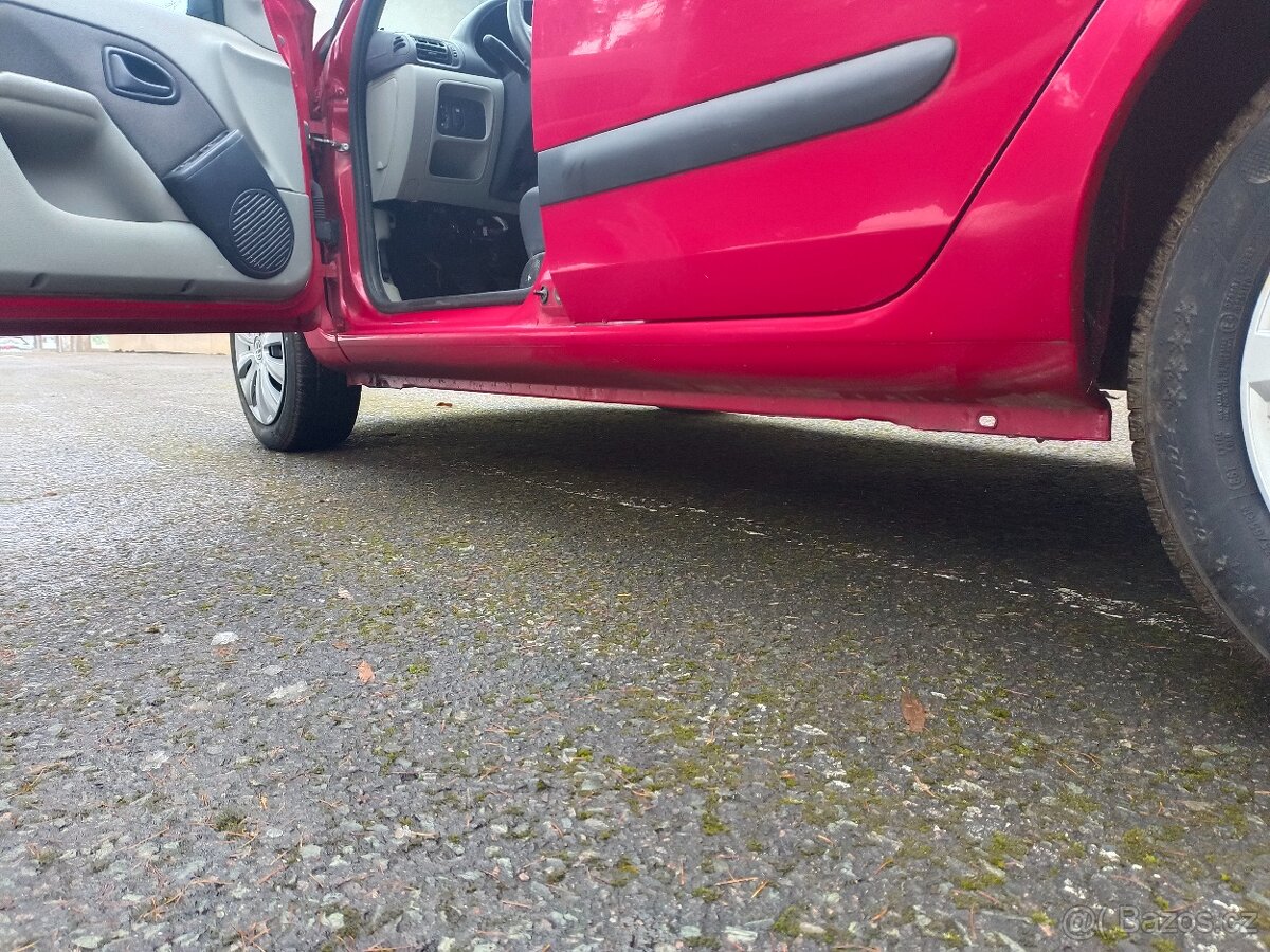 Renault Thalia 1.2 55kw 2006 SERVO - 5