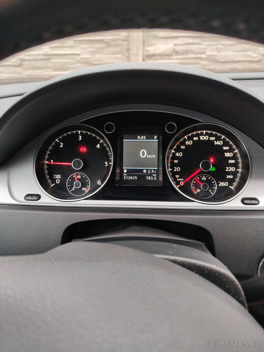 Volkswagen Passat - 5