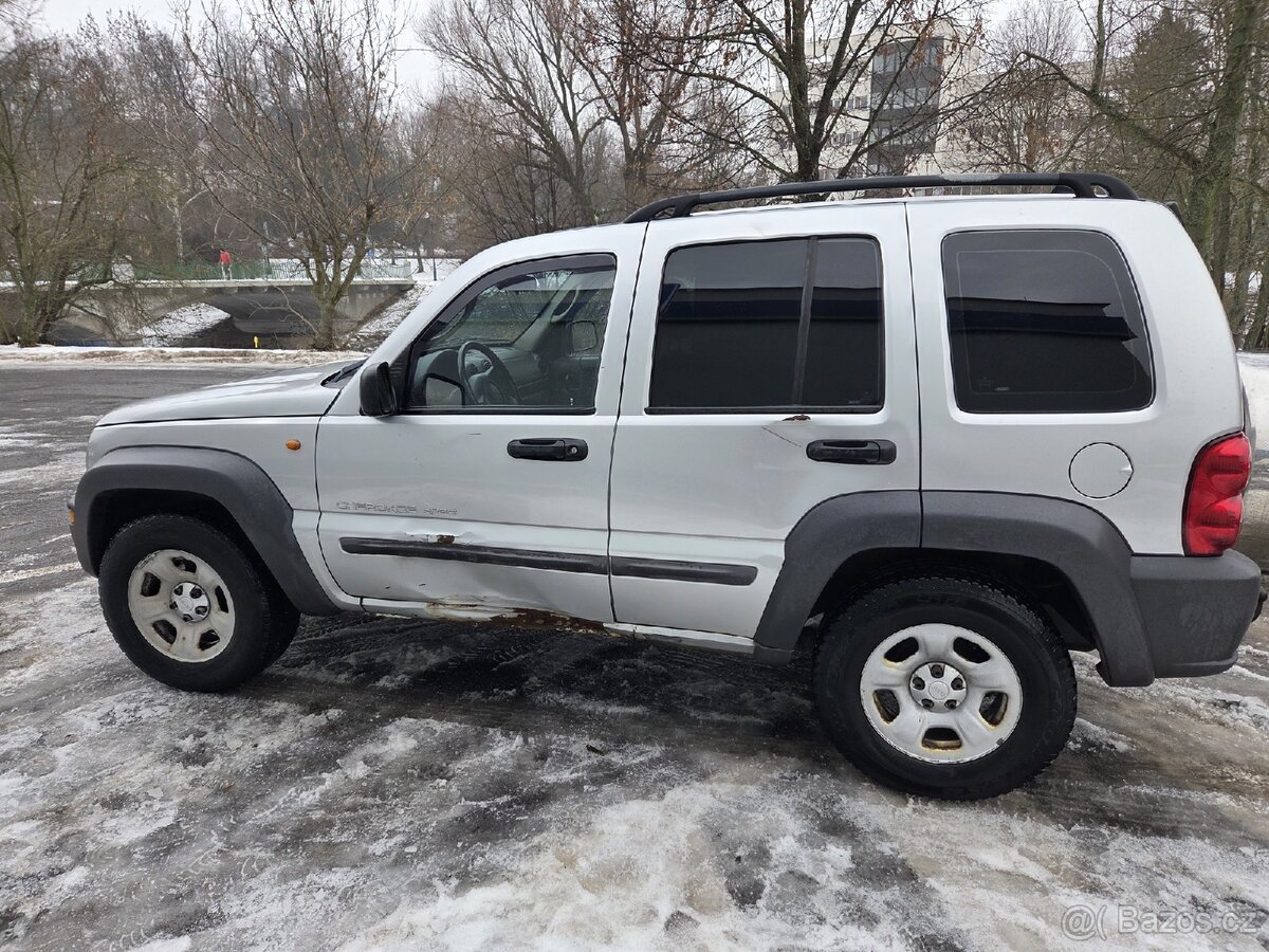 Jeep Cherokee Kj - 5