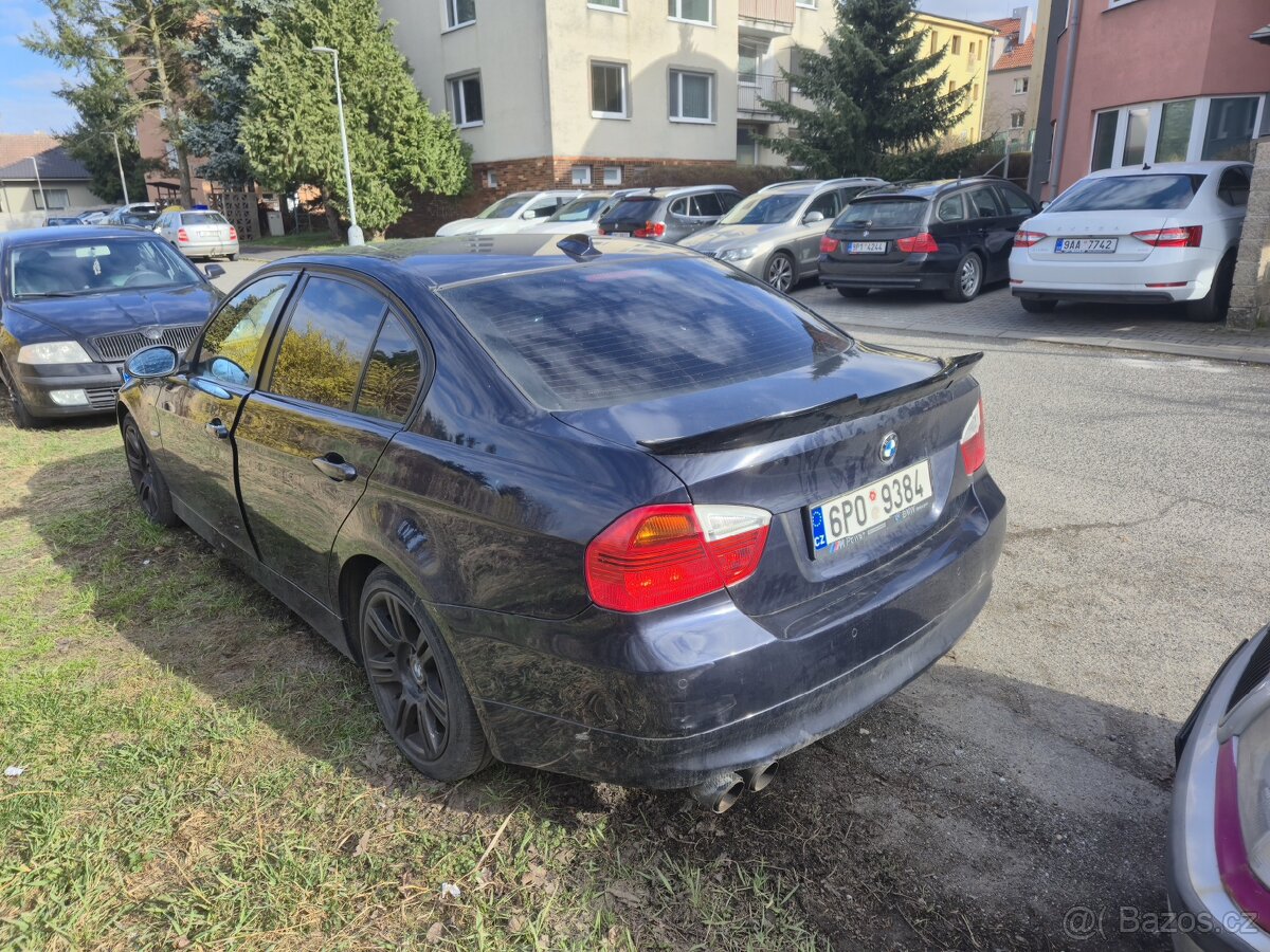 BMW E90 320i projekt/ swap - zachovalý interiér - 5