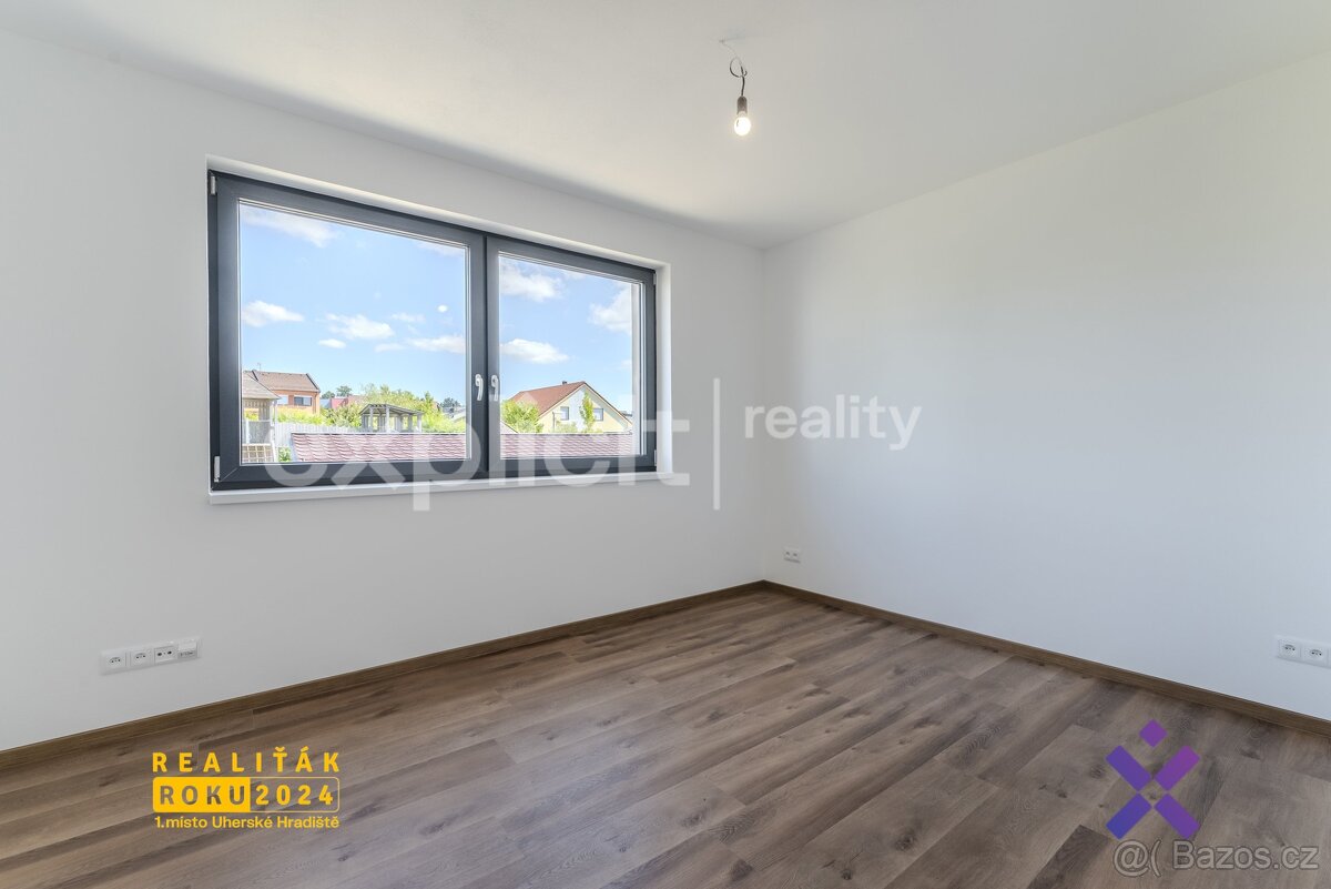 Prodej novostaveb mezonetových bytů 3+kk 81 m², zahrada 55 - - 5