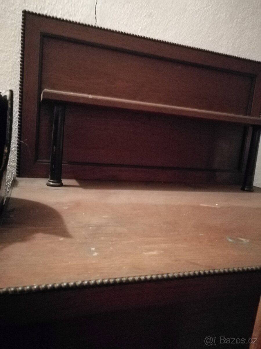 Prodám starožitný nábytek - 5