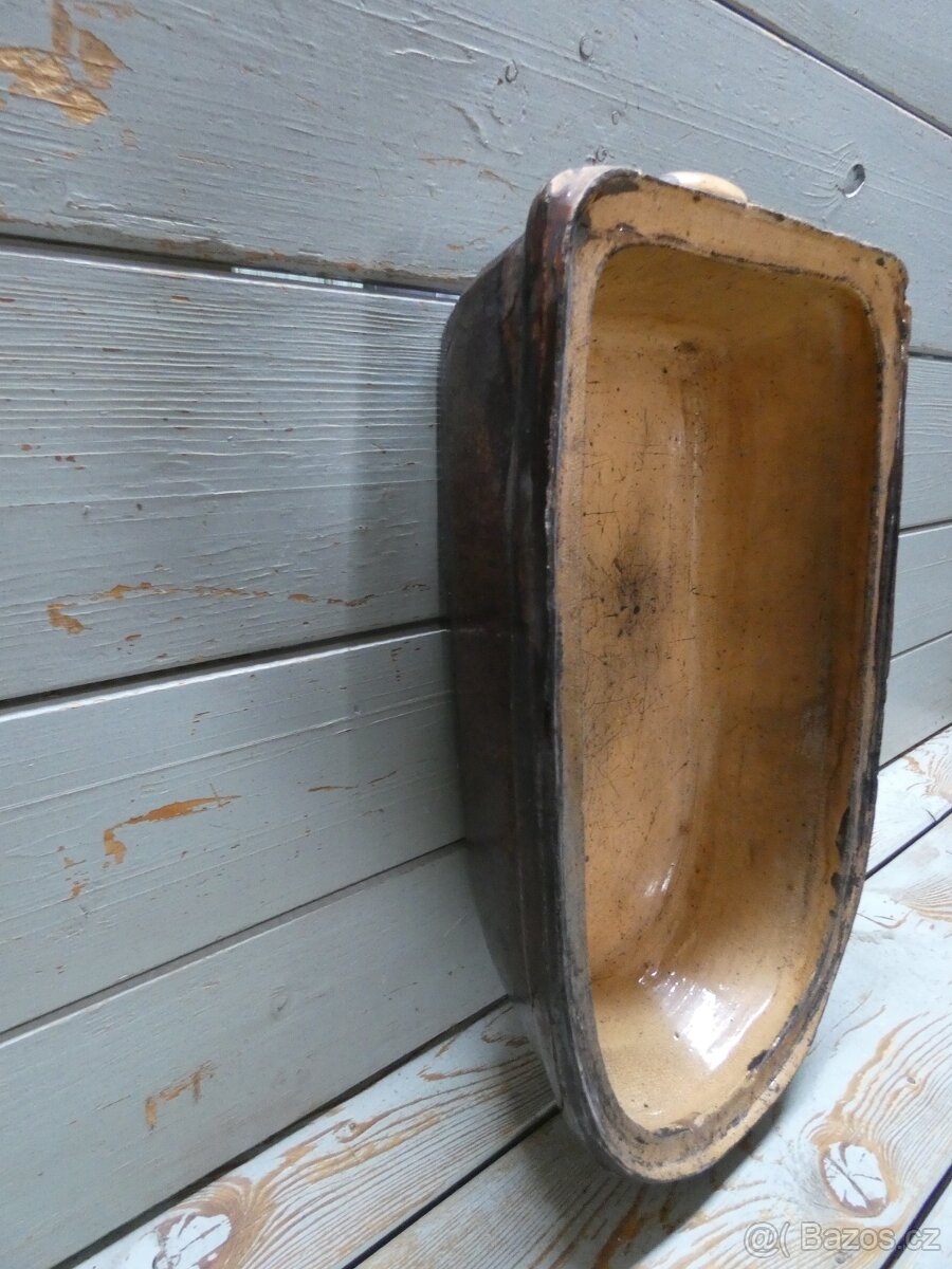 STARÝ KAMENINOVÝ PEKÁČ - 5