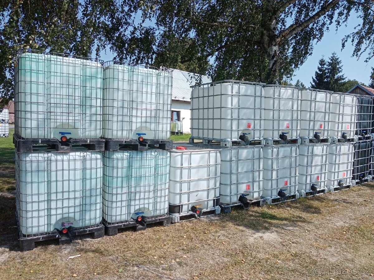 IBC nádrže kontejnery na 1000 litrů - 5