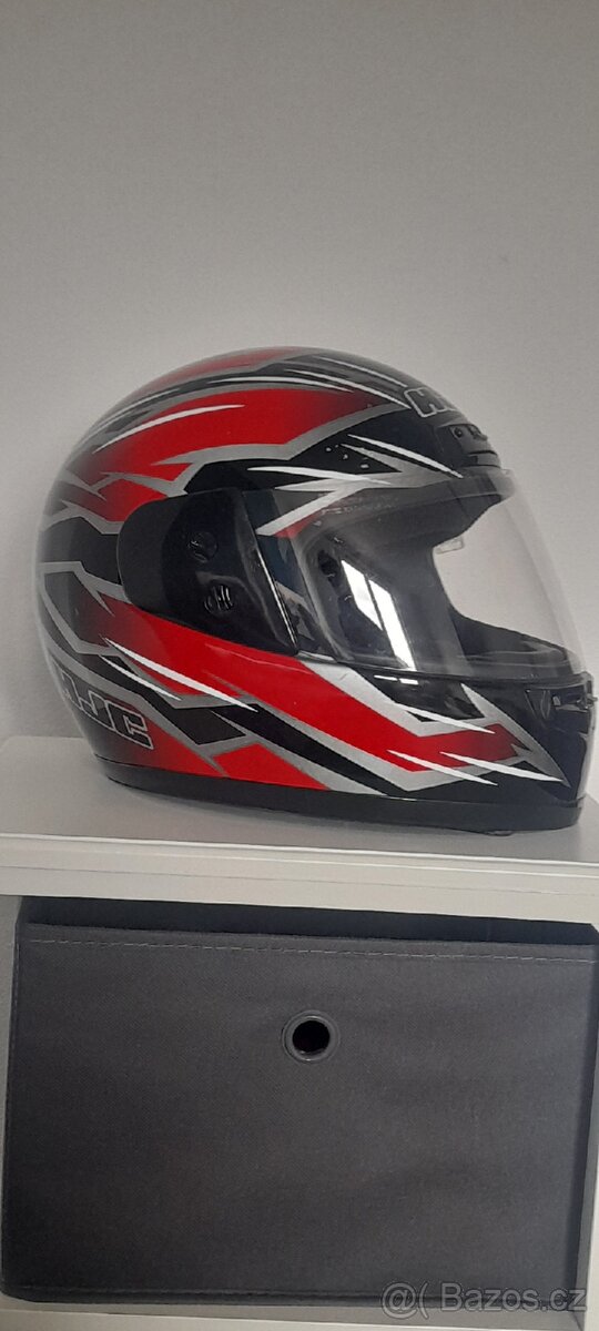 Helmy a oblečení na moto - 5