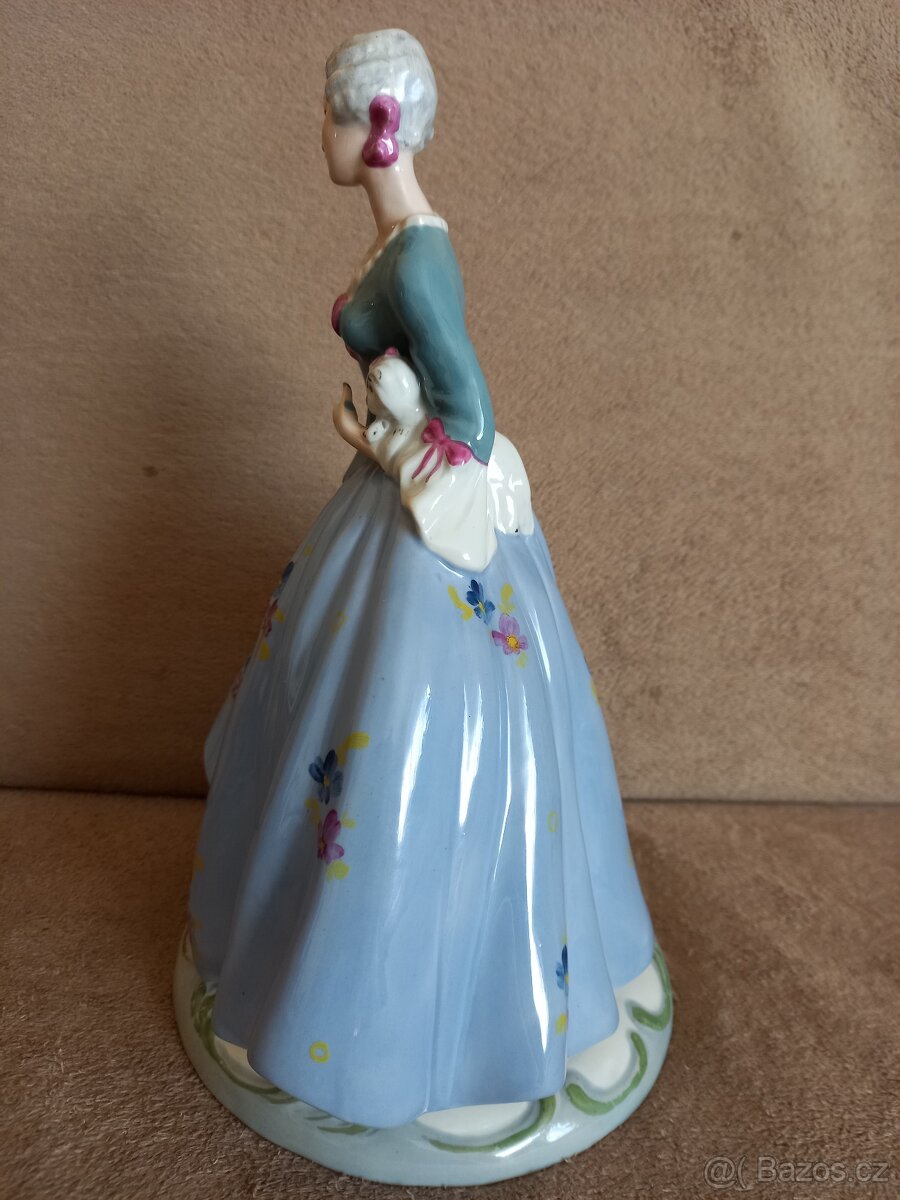 Soska Royal dux dama so psikom - 5