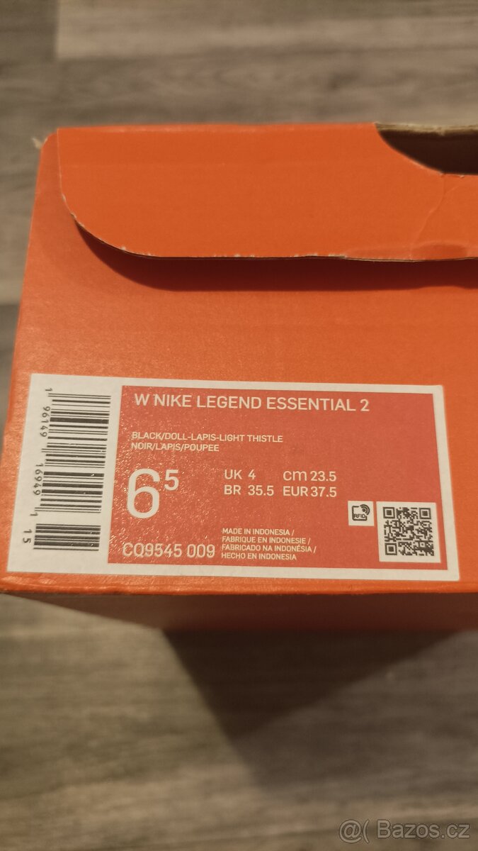 Pěkné tenisky Nike Legend Essential 37,5 - 5