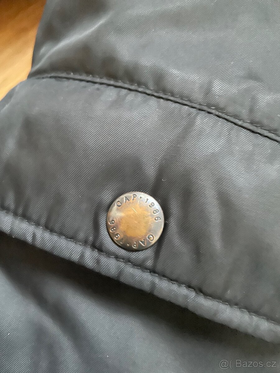Pěřivá bunda Gap vel. 5 let - 5
