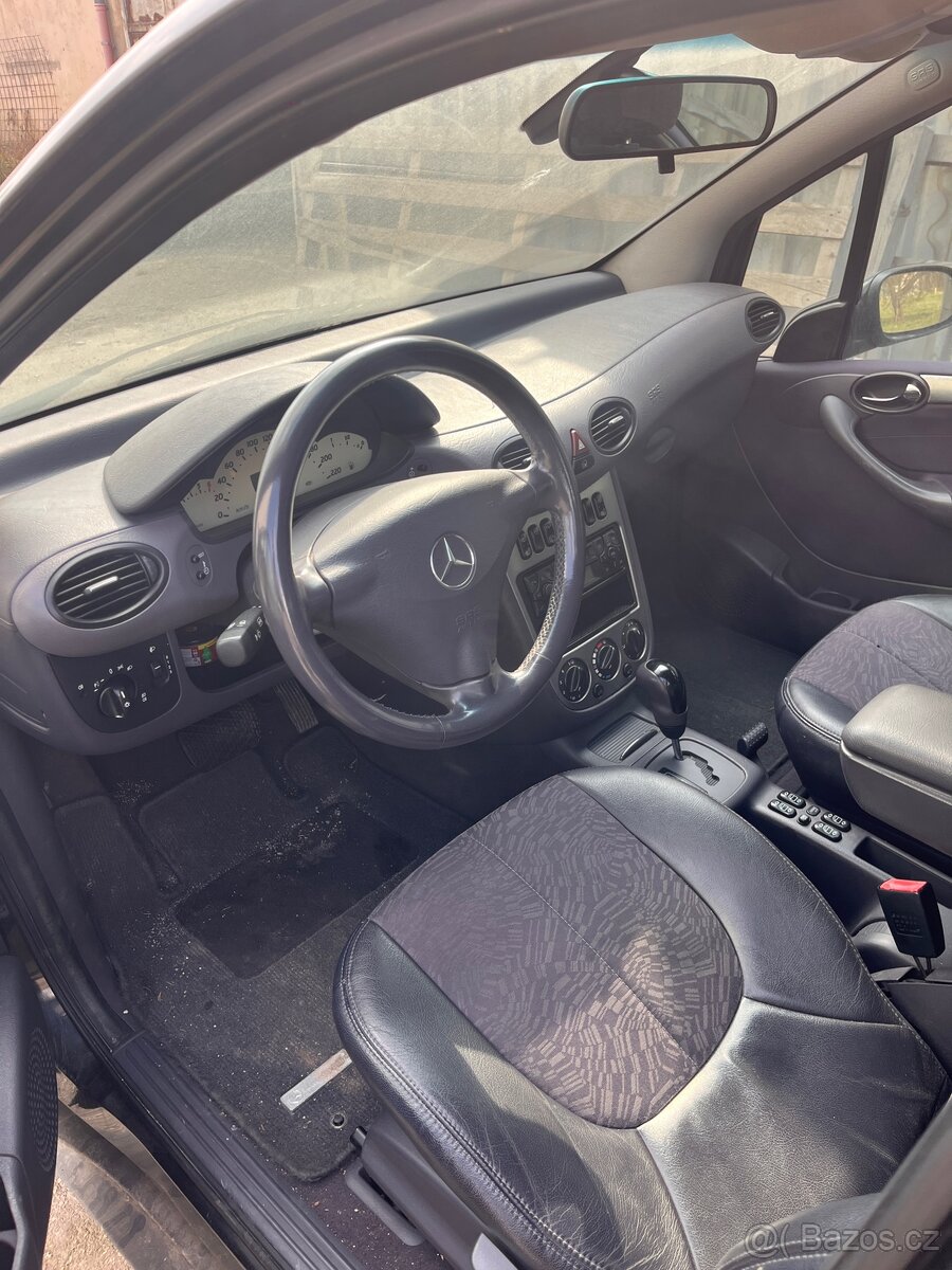 Mercedes Benz A 190 - 5