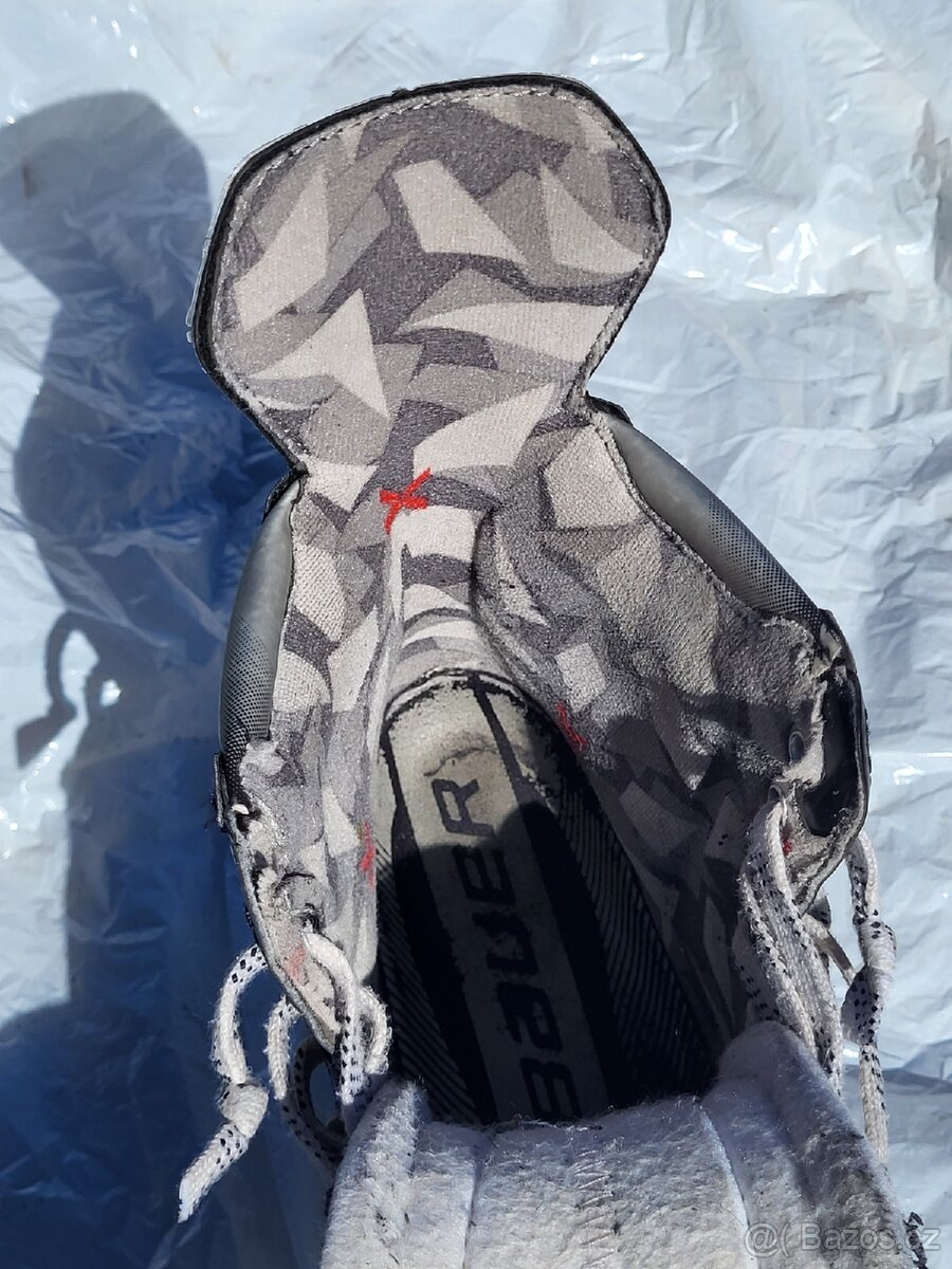 Brusle Bauer Vapor Select 5.0 EE - 5