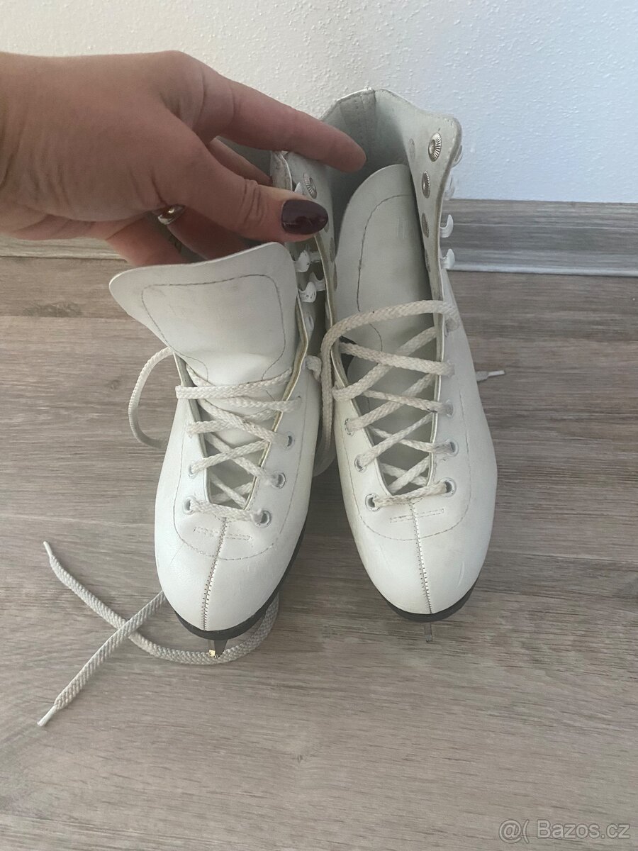 Dívčí lední brusle Pirouette vel. 35 - 5