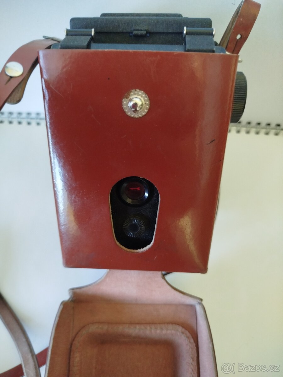 Starý fotoaparát Lubitel 2 - 5