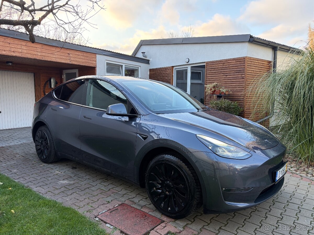 Tesla model Y Long Range Dual Motor - 5
