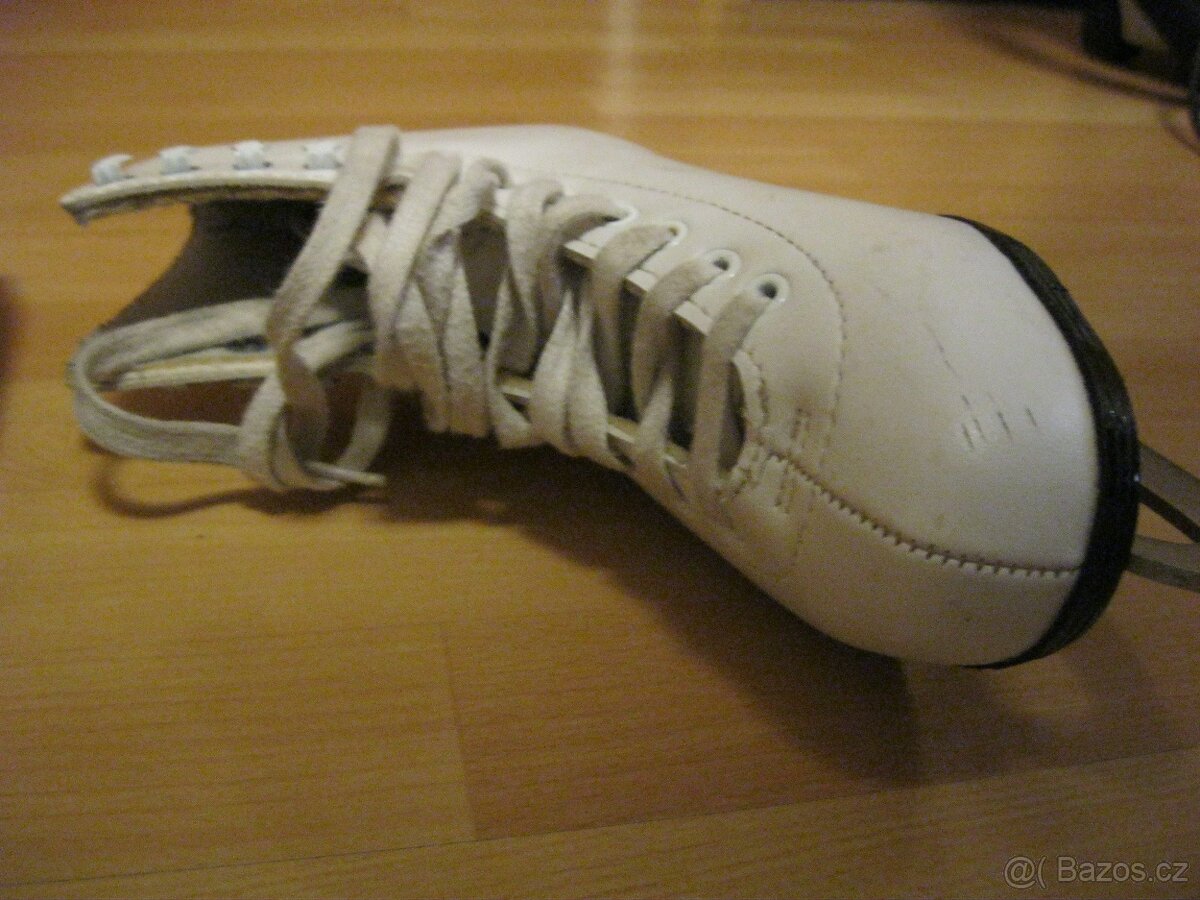 Dámské / dívčí brusle Crowned 36 - 5