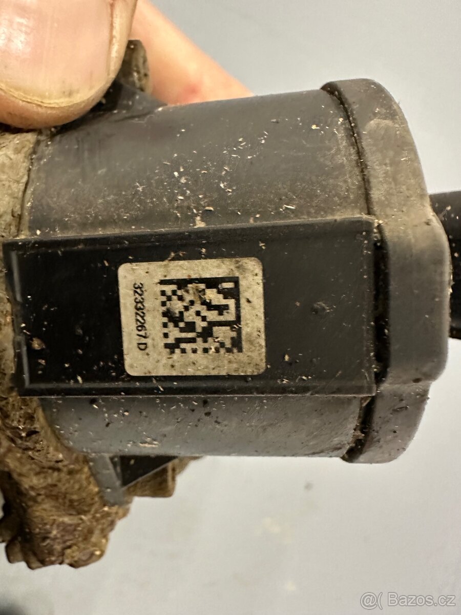 VW Passat B6 zadní brzdové třmeny - 5