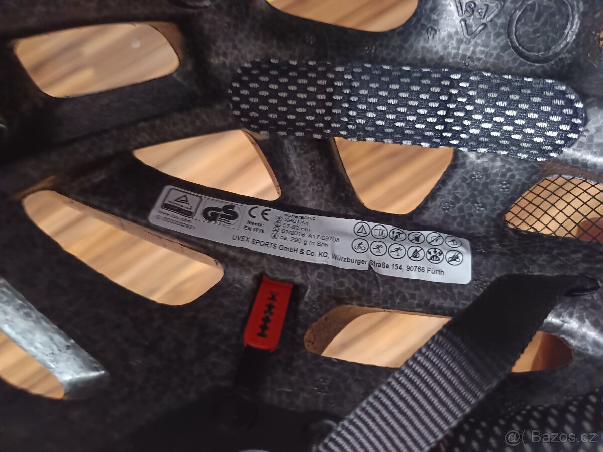 Cyklistická helma UVEX - 5