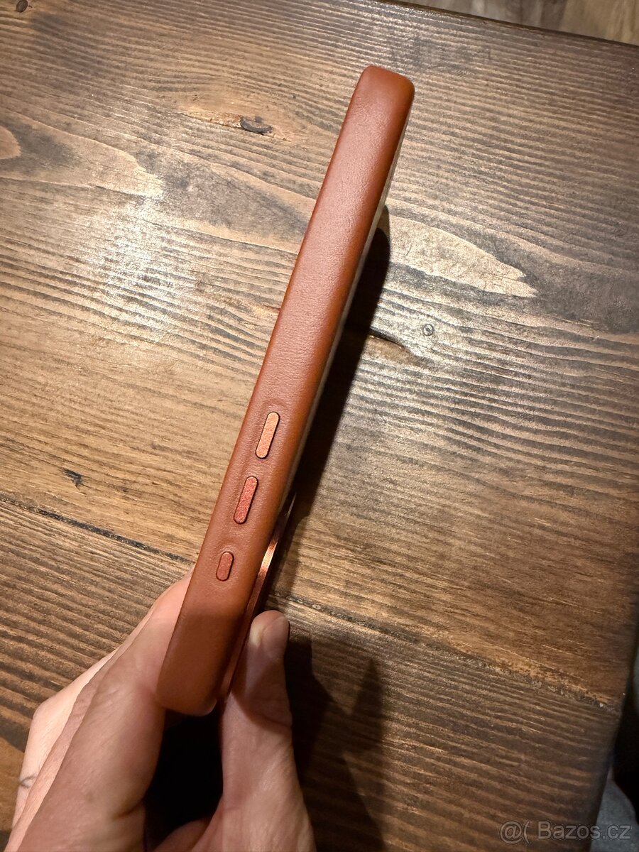 Kožený kryt Epico pro iPhone 17 Pro - 5