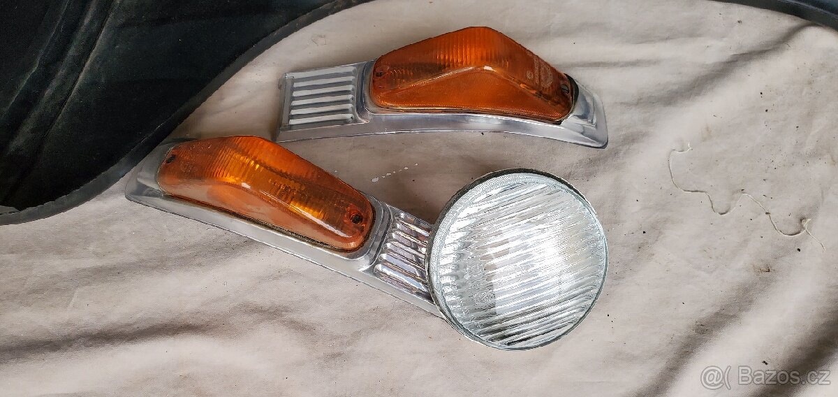 VAZ 2102 kombi (ŽIGUL) - blatník á 1000,- Kč a další díly. - 5