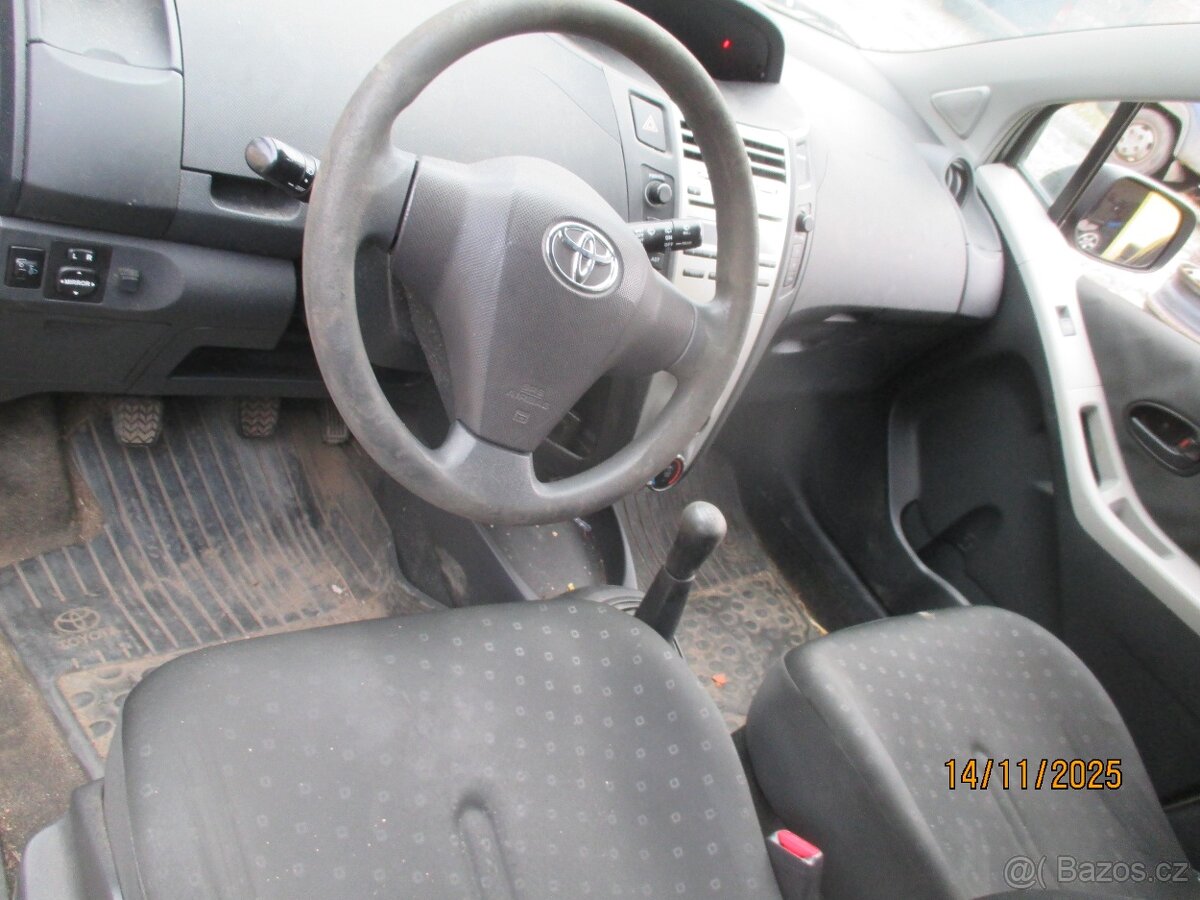 Toyota Yaris 1.3 i r.v. 2006 - 5