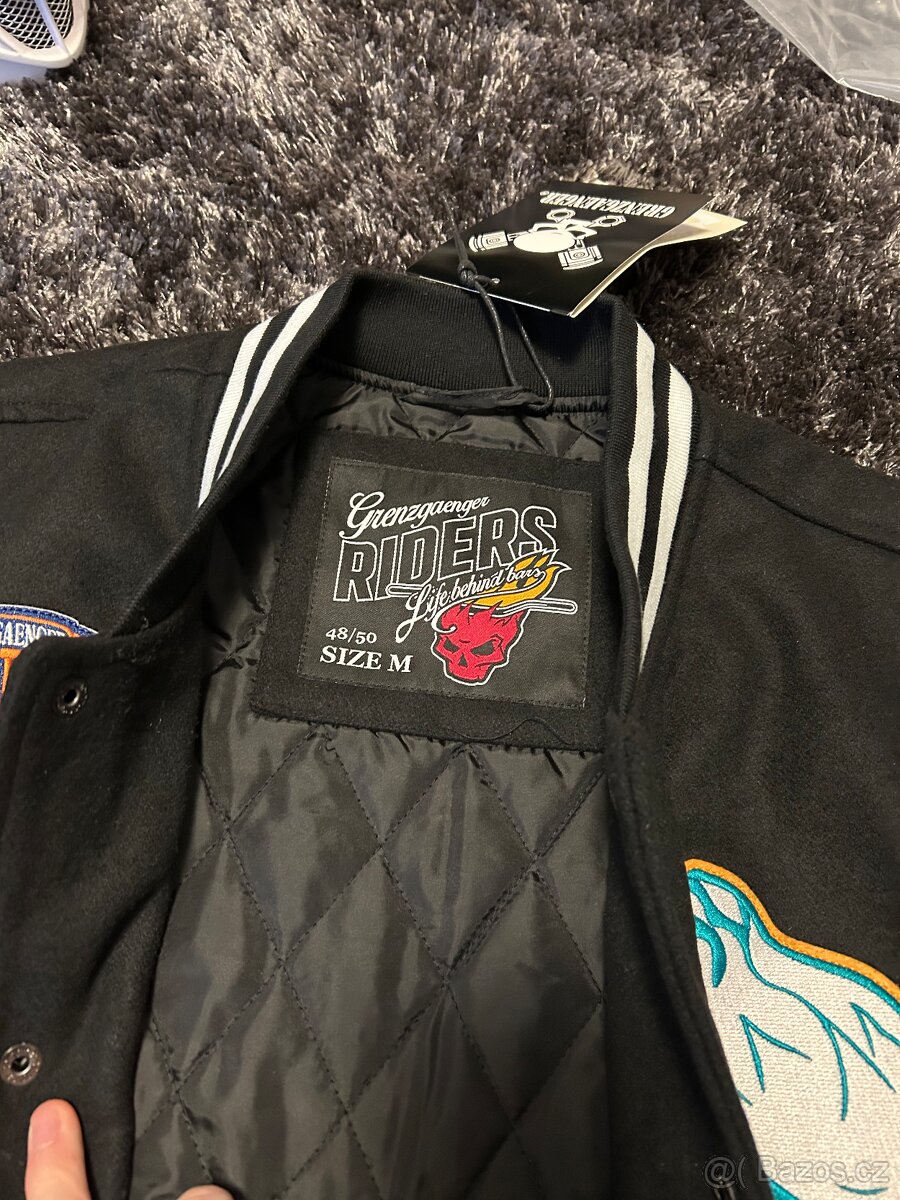 Grenzgaenger prilba, bunda, kikina a tricko - 5