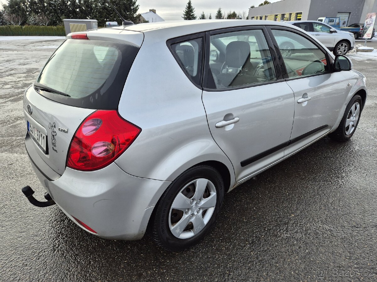 Kia Ceed 2007 1.6 CRDi - klima, tažné, vyhřívané sedačky - 5