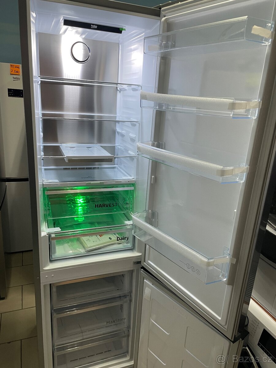 Nepoužitá lednice Beko B5RCNA406LXBW - 5