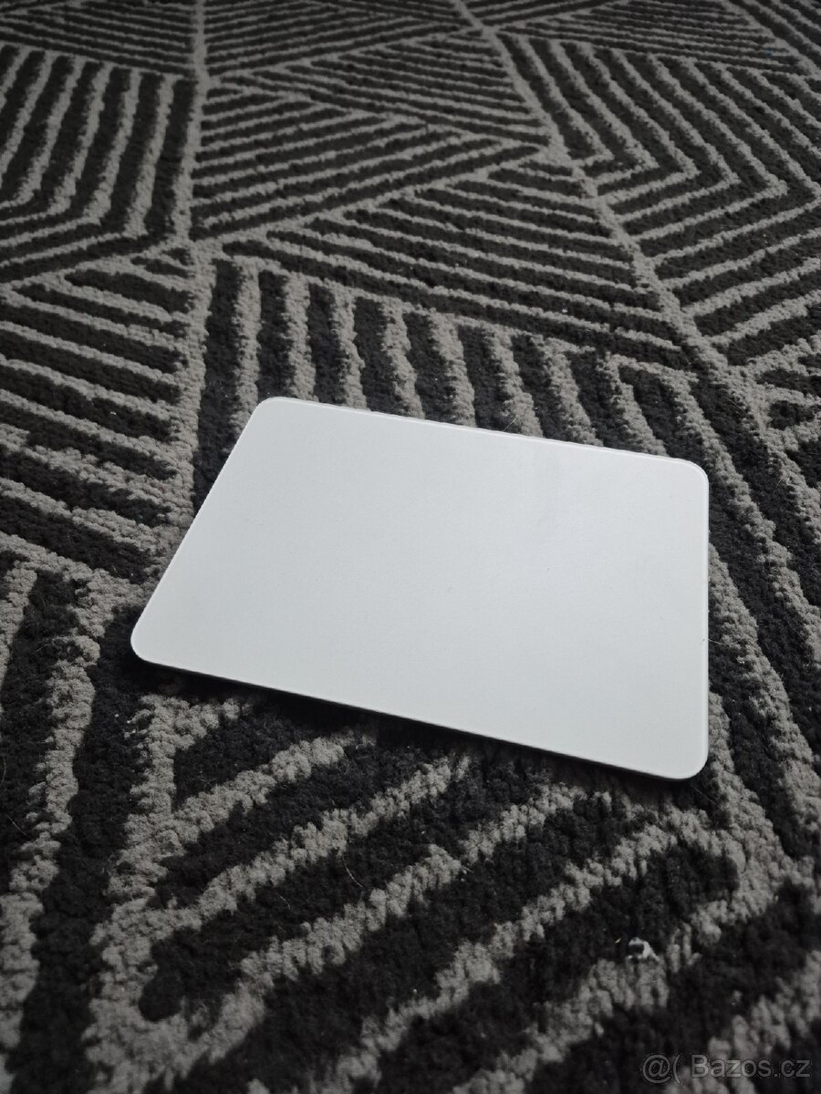Apple Magic Trackpad 2024 - 5