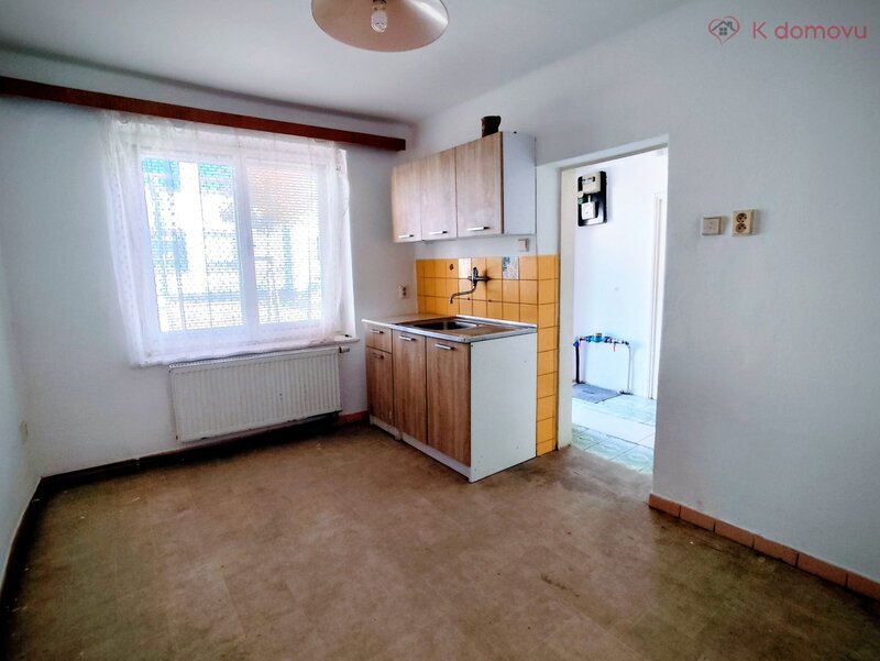 Prodej menšího RD 222m2 s dvorkem a zahrádkou, Uherský Brod - 5