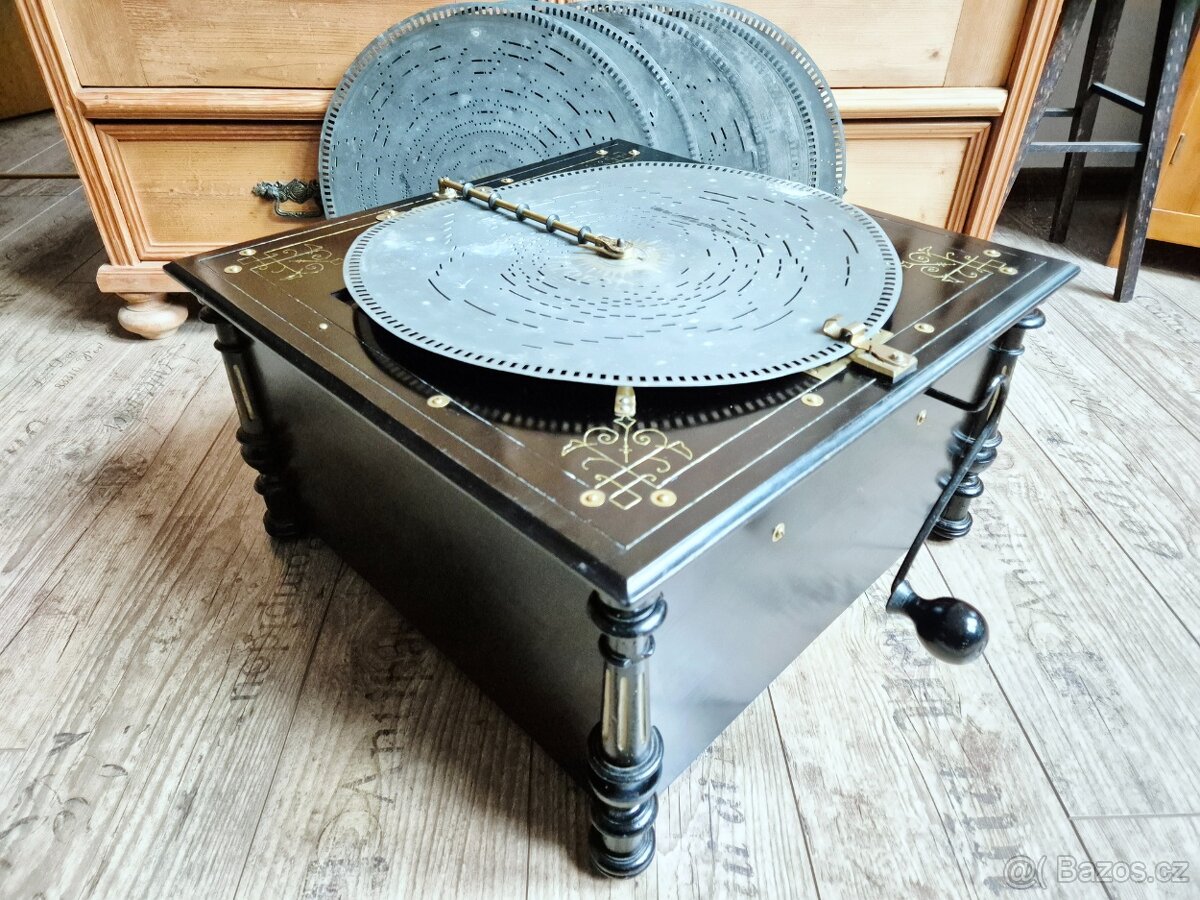 Velký starožitný hrací stroj, flašinet na kliku Amorette - 5