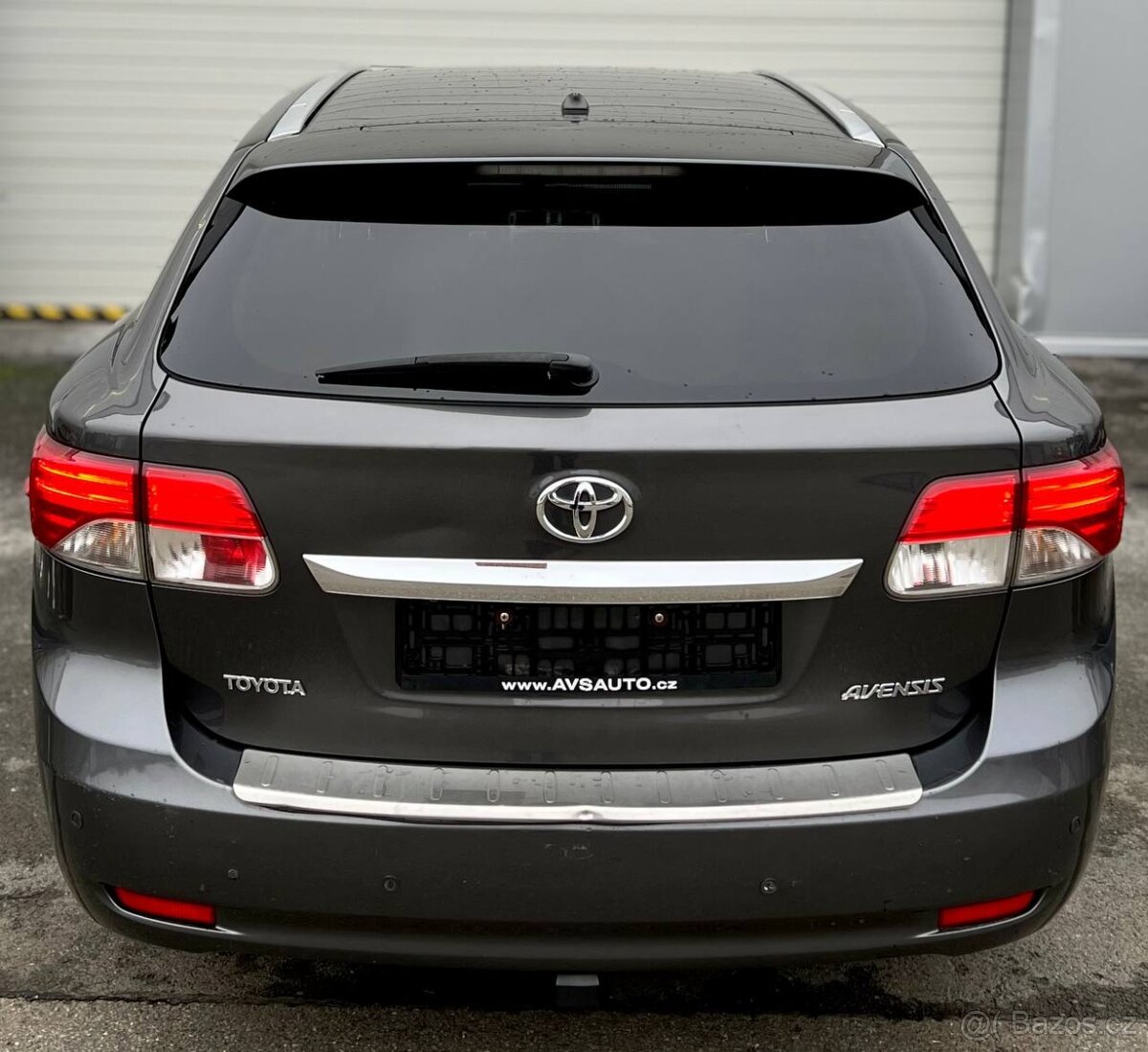 TOYOTA AVENSIS 2.2 D-4D 110 kW • 2011 • BOHATÁ VÝBAVA - 5