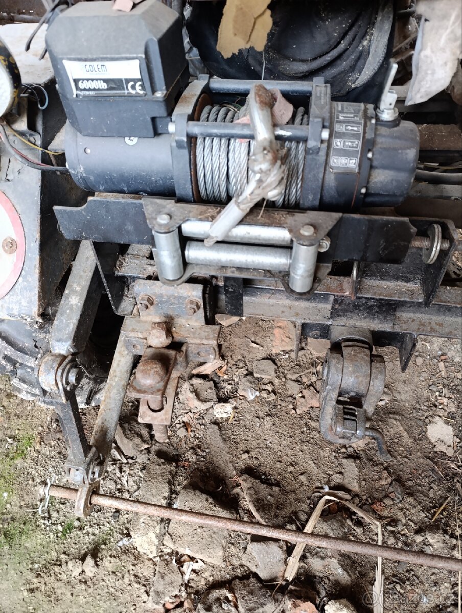 Malotraktor Ursus + ARO podvozek - 5