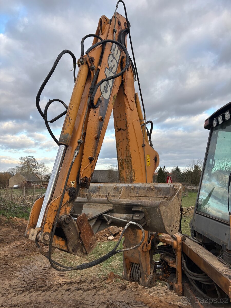 Traktorbagr CASE 695 super R - 5