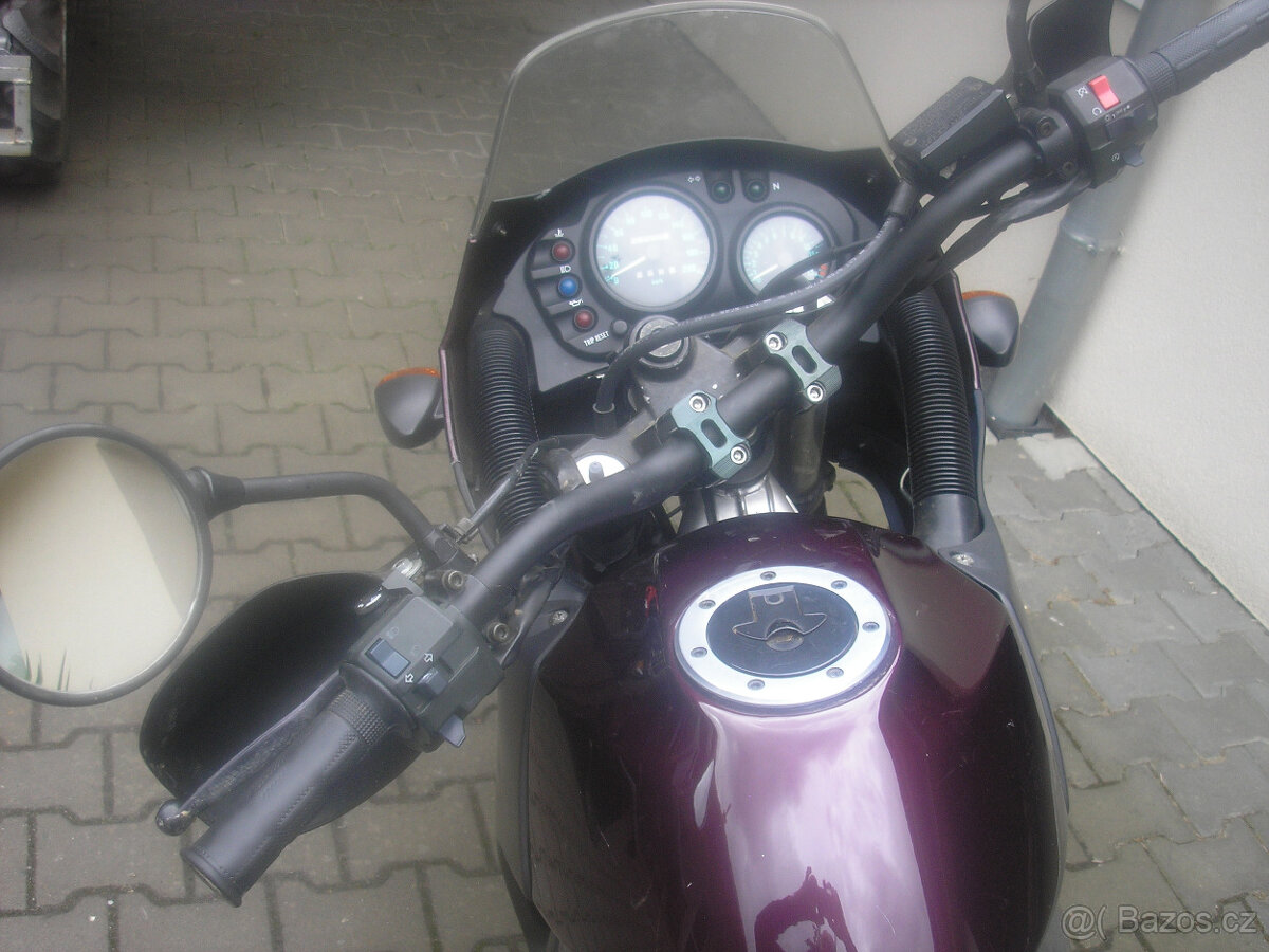 KLE500A