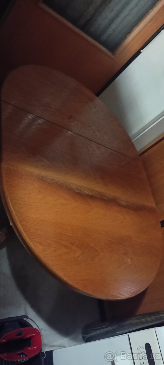 Kulatý(oválný) dřevěný rozkládací stůl - 5