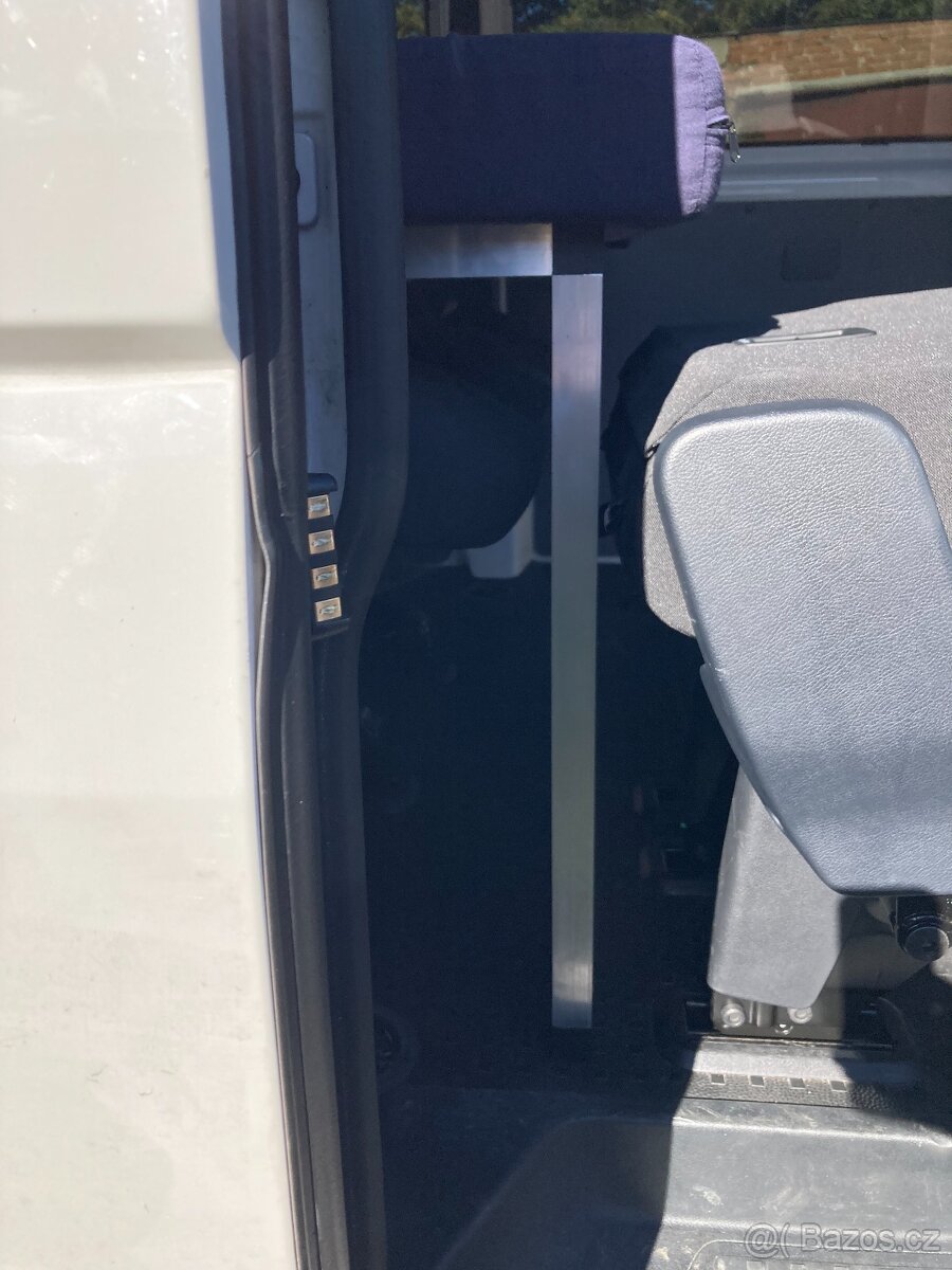 Lůžková rozkládací Al vestavba - spaní pro VW T5/T6/T6.1 - 5