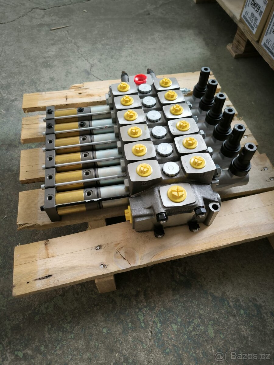 Hydraulický/Elektrický rozvaděč - 5