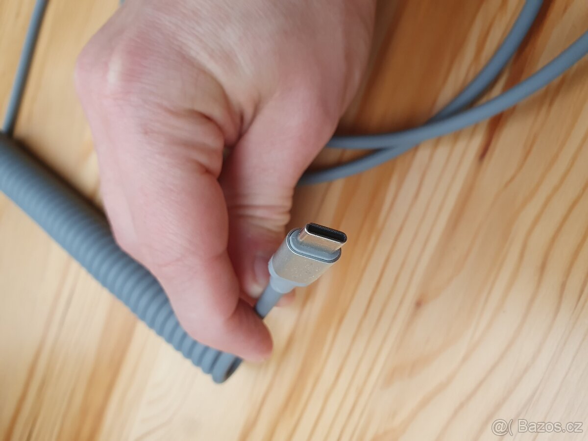 Spirálový USB-C kabel ke klávesnici - 5