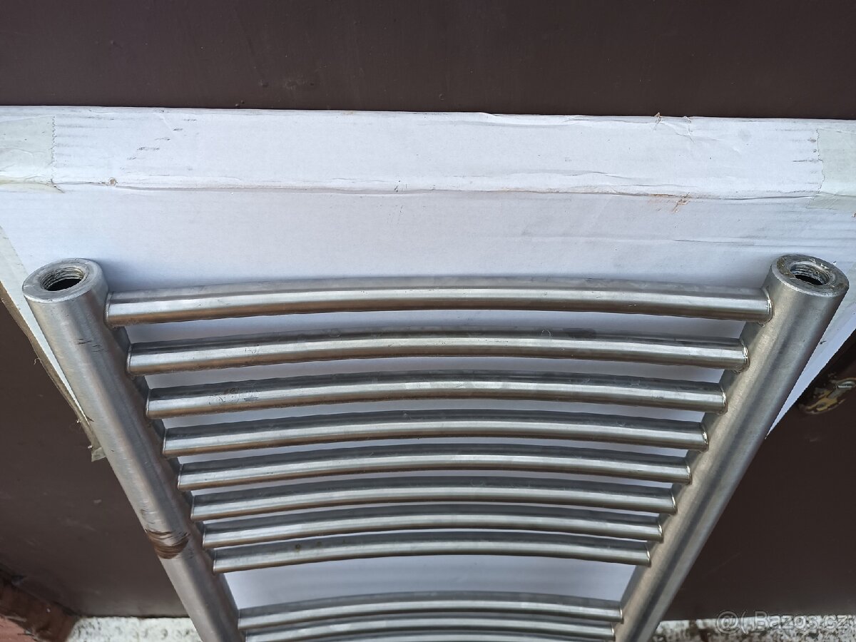 Žebříkový radiátor nerez - 5
