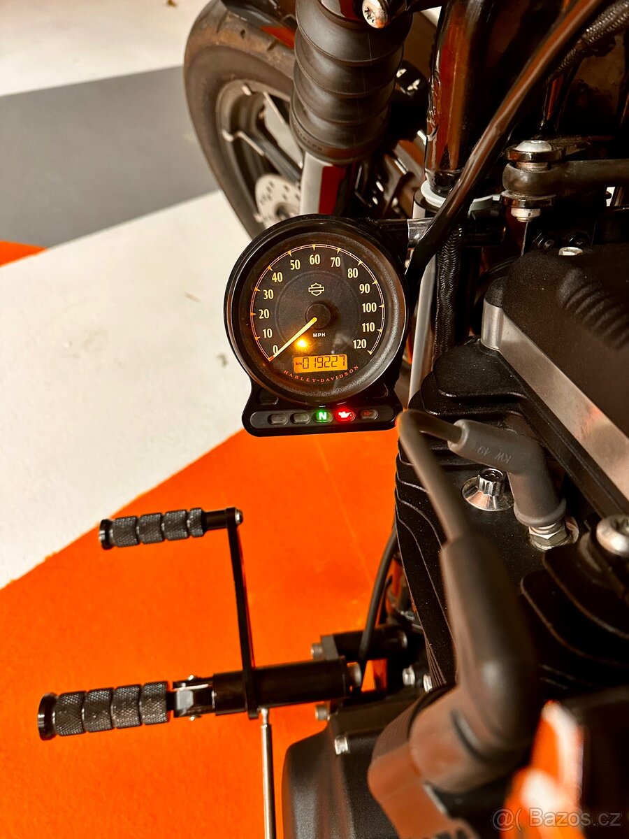 Harley Davidson 883 Iron 2021 19.300km - 5